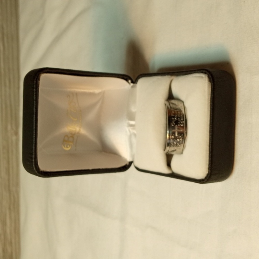 Stainless steel spinner ring with The Lords Prayer inscribed sz 11.5